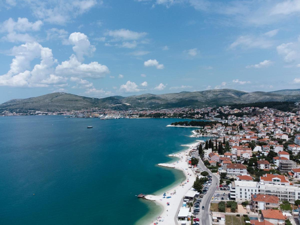 Studio-Appartements Emwey Trogir Exterior foto