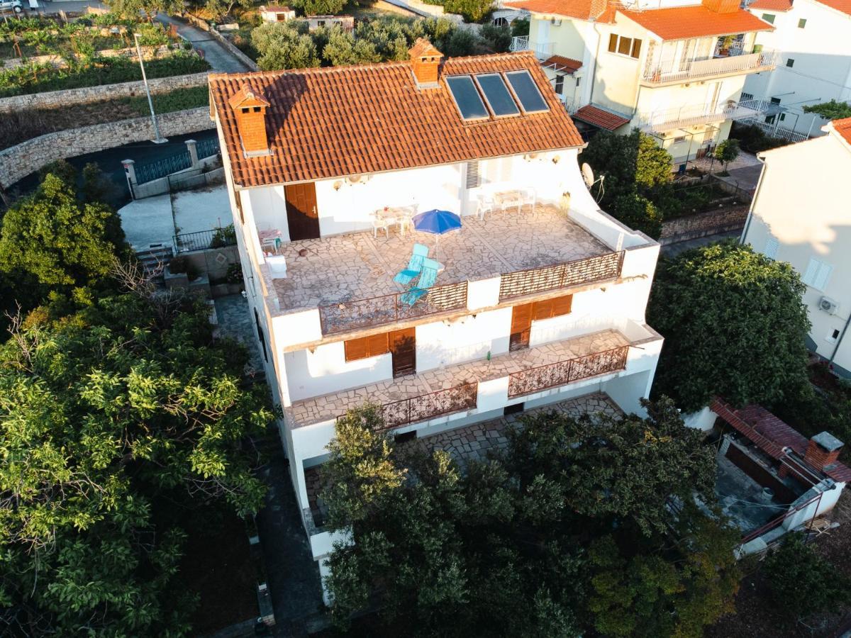 Studio-Appartements Emwey Trogir Exterior foto